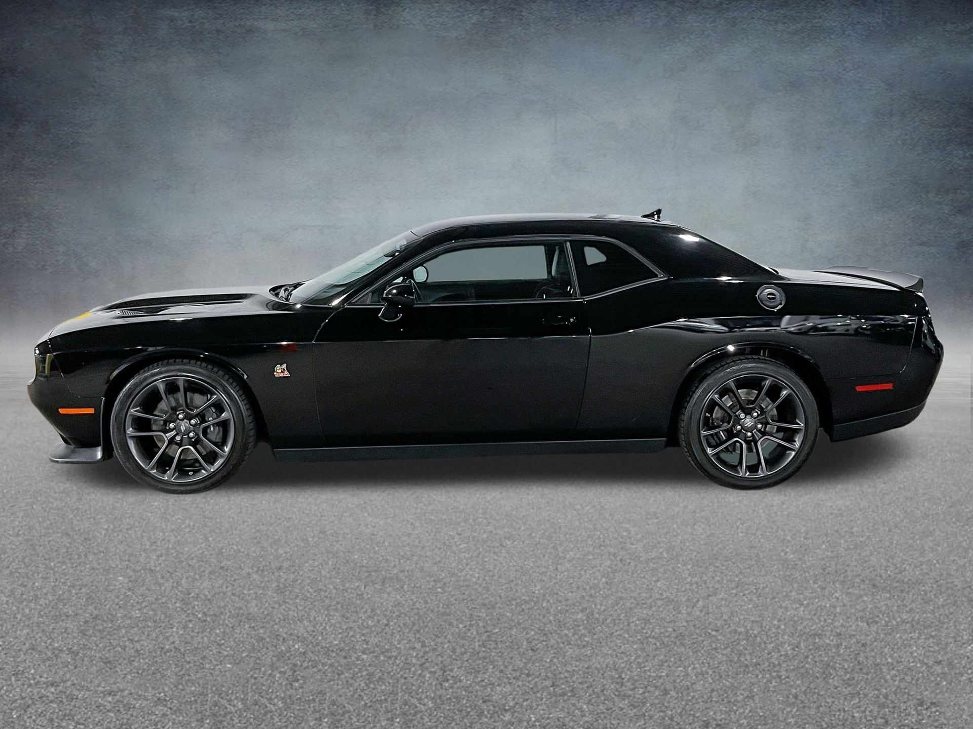 Used 2021 Dodge Challenger R/T with VIN 2C3CDZFJ0MH620441 for sale in Forest Hills, NY