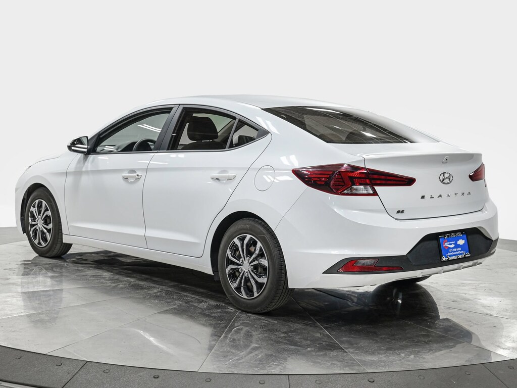 Used 2020 Hyundai Elantra SE Sedan