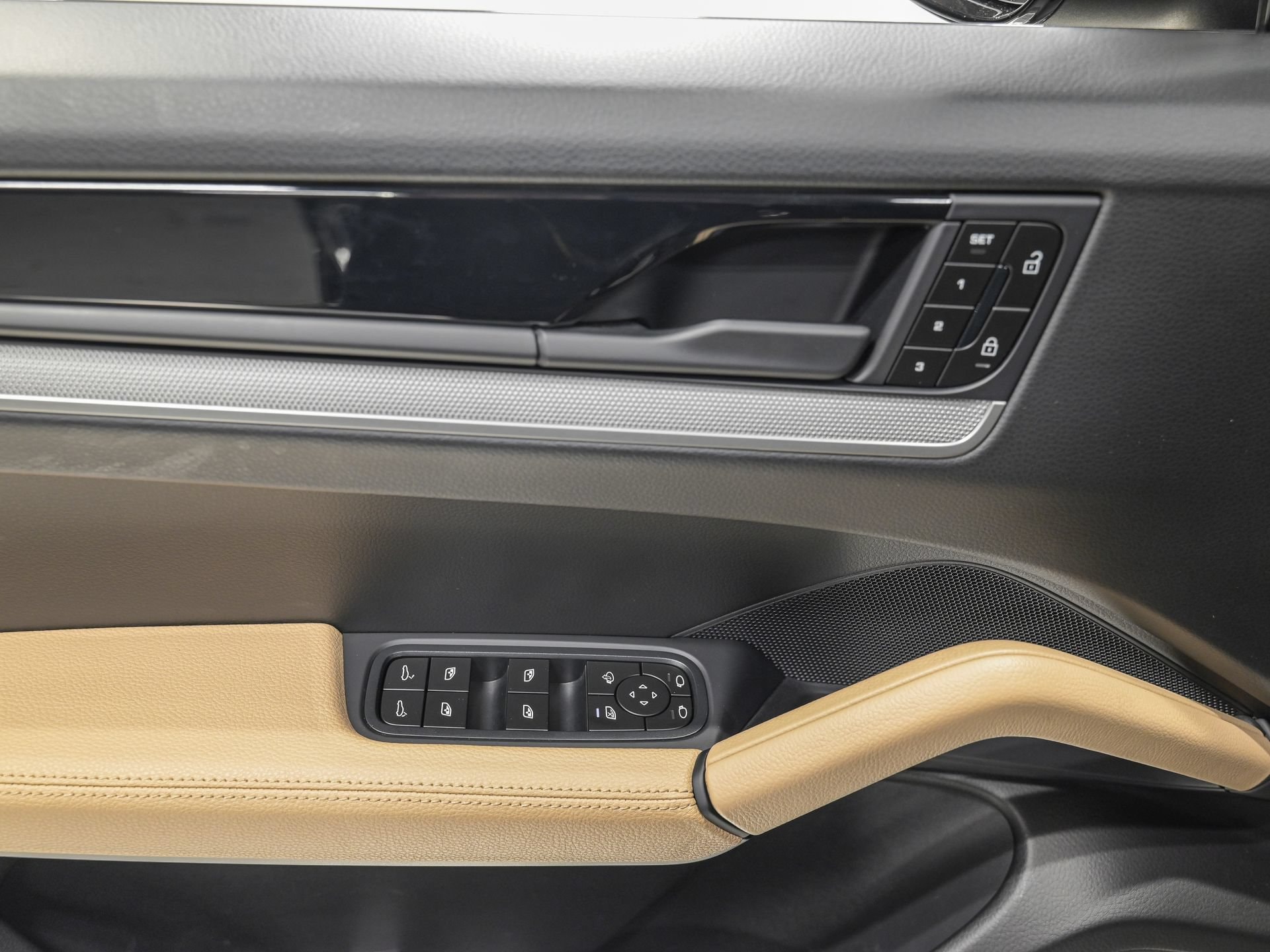 2024 Porsche Cayenne Coup Base - Photo 13