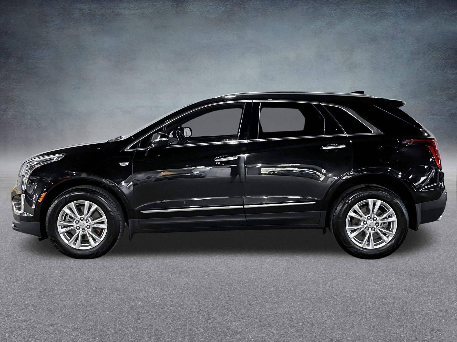 Used 2022 Cadillac XT5 Luxury with VIN 1GYKNBR44NZ122319 for sale in Forest Hills, NY