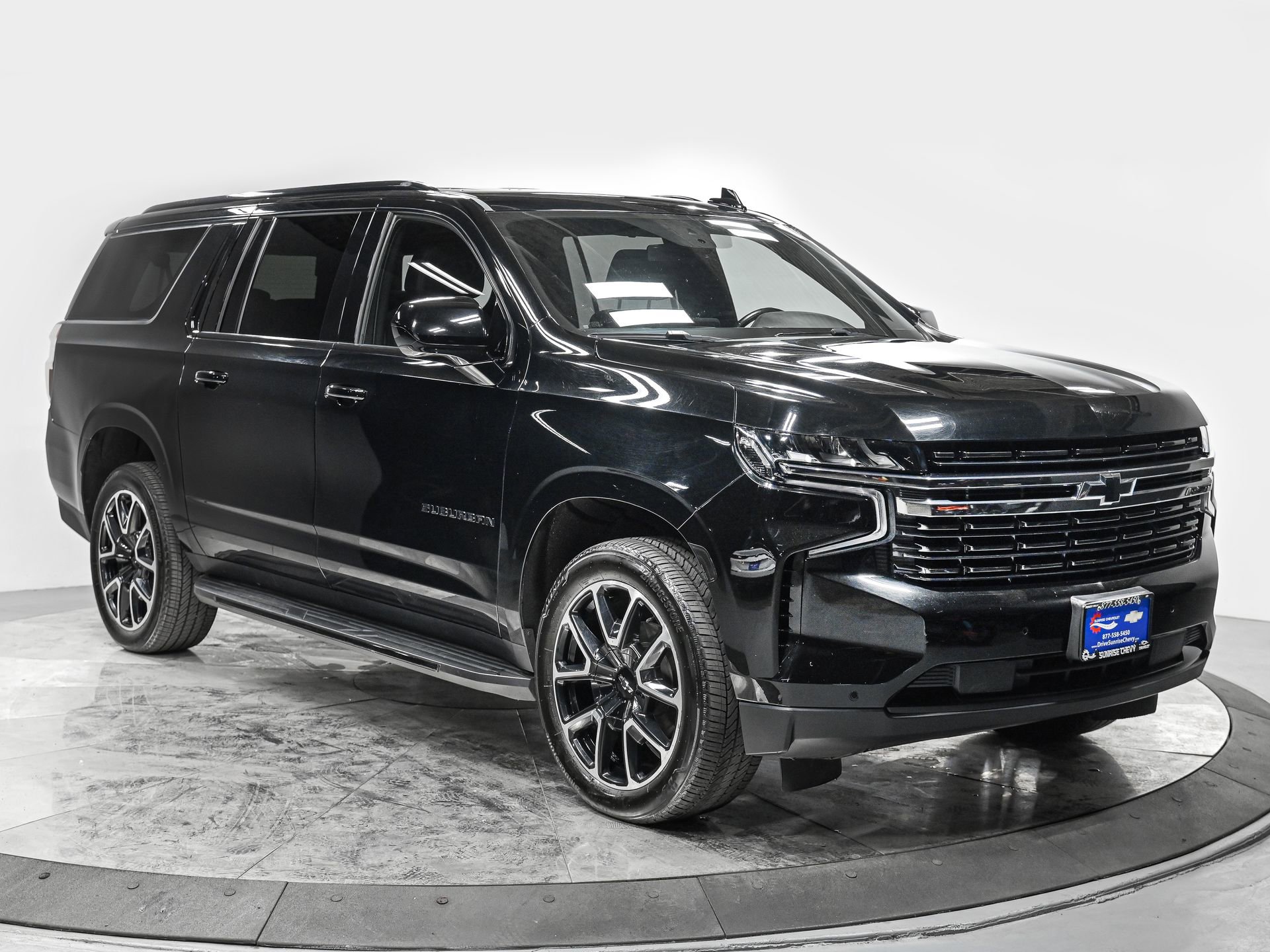 2022 Chevrolet Suburban RST - Photo 9
