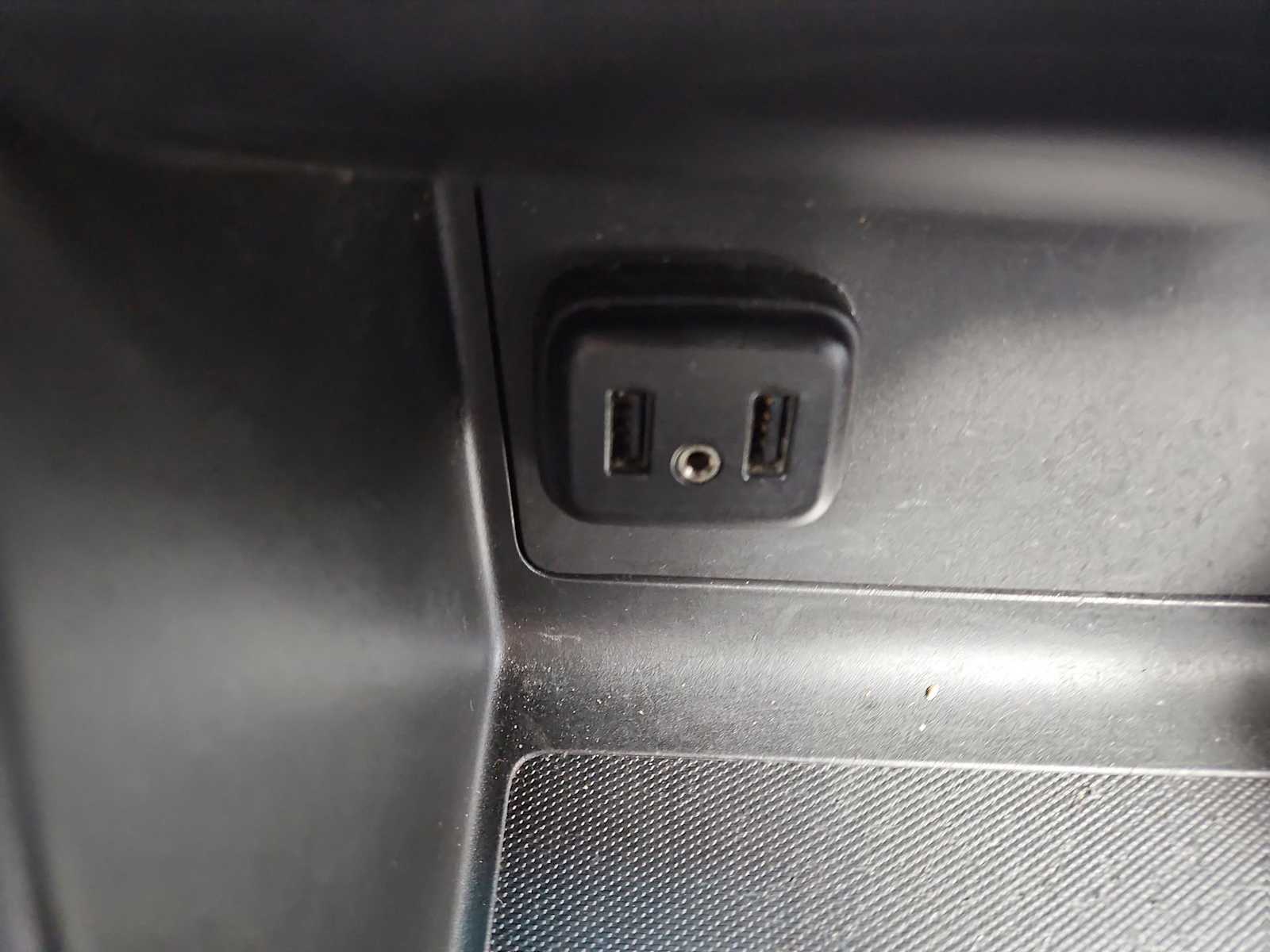 Thumbnail: 2019 Chevrolet Colorado - 30