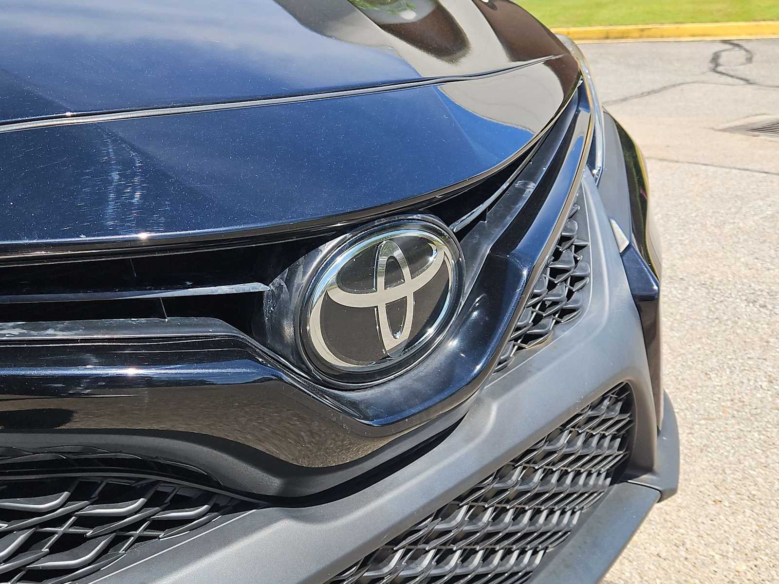 Thumbnail: 2020 Toyota Camry - 18