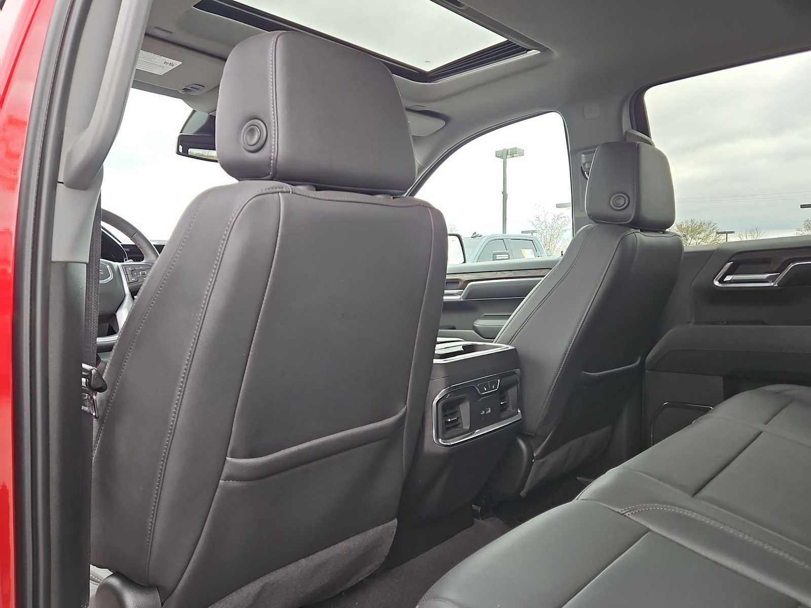 Thumbnail: 2024 GMC Sierra 1500 - 19