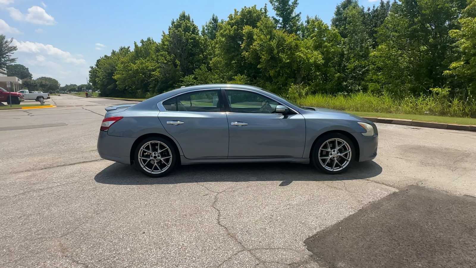 Thumbnail: 2010 Nissan Maxima - 9