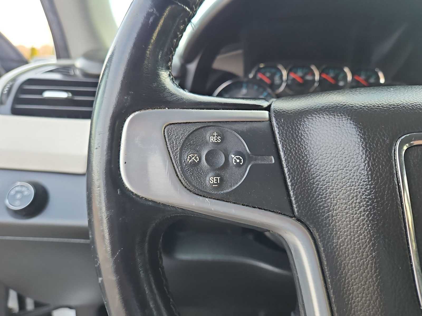 Thumbnail: 2018 GMC Yukon XL - 24