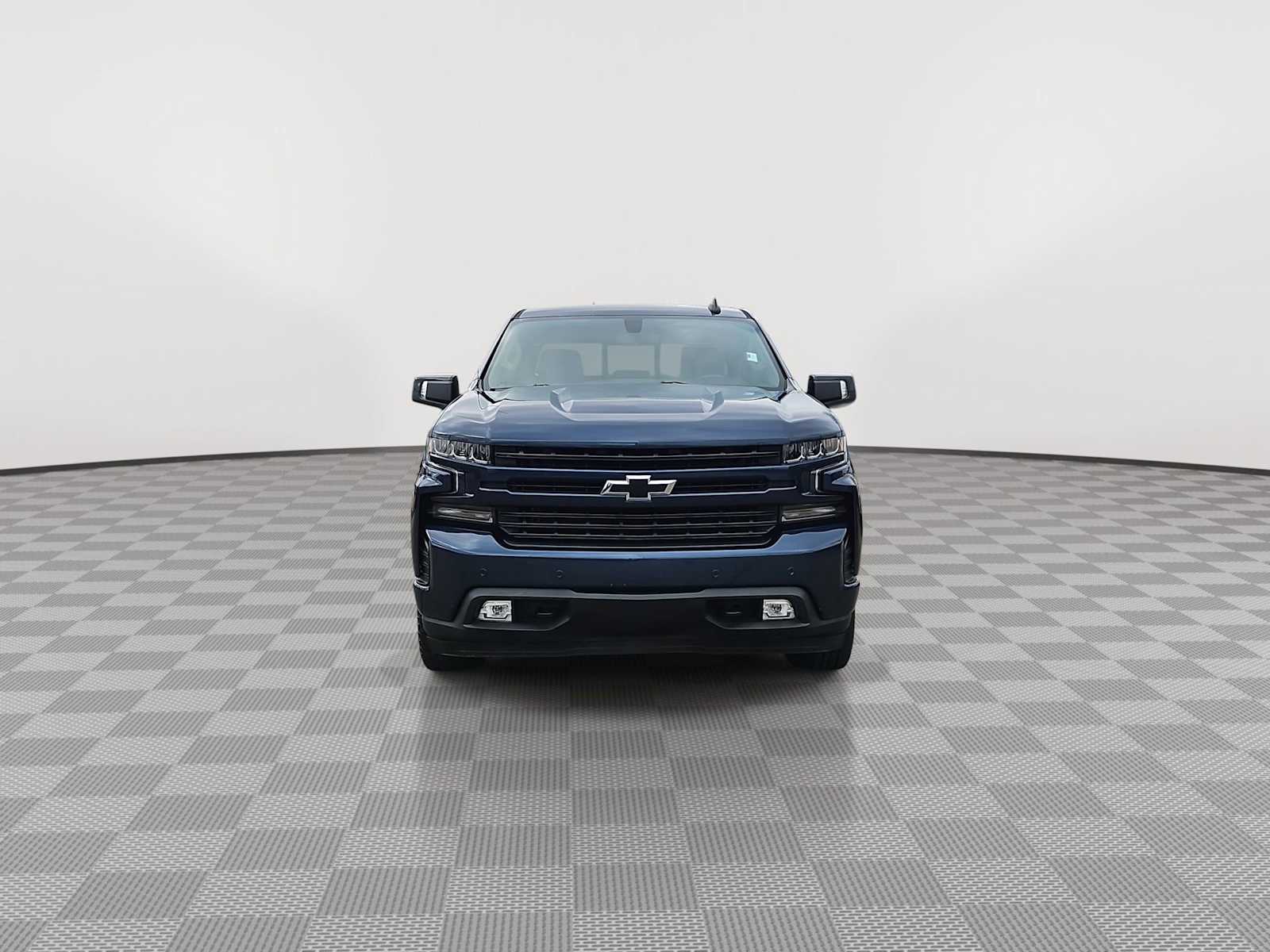 Thumbnail: 2020 Chevrolet Silverado 1500 - 3