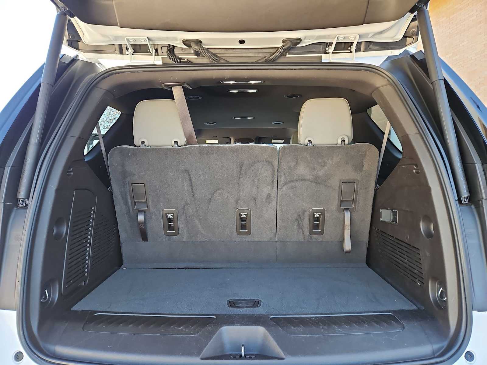 Thumbnail: 2021 GMC Yukon - 33