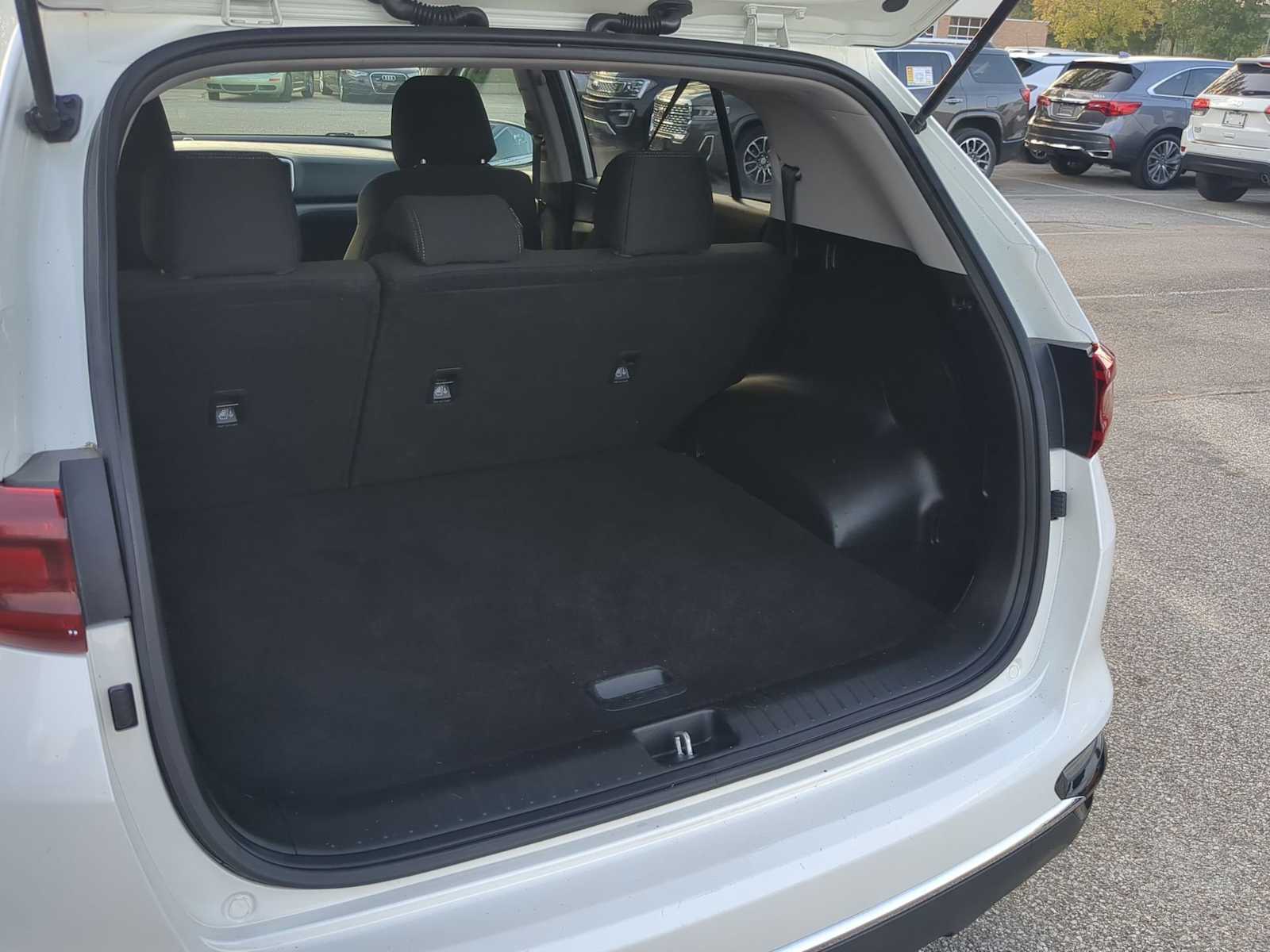 Thumbnail: 2022 Kia Sportage - 33