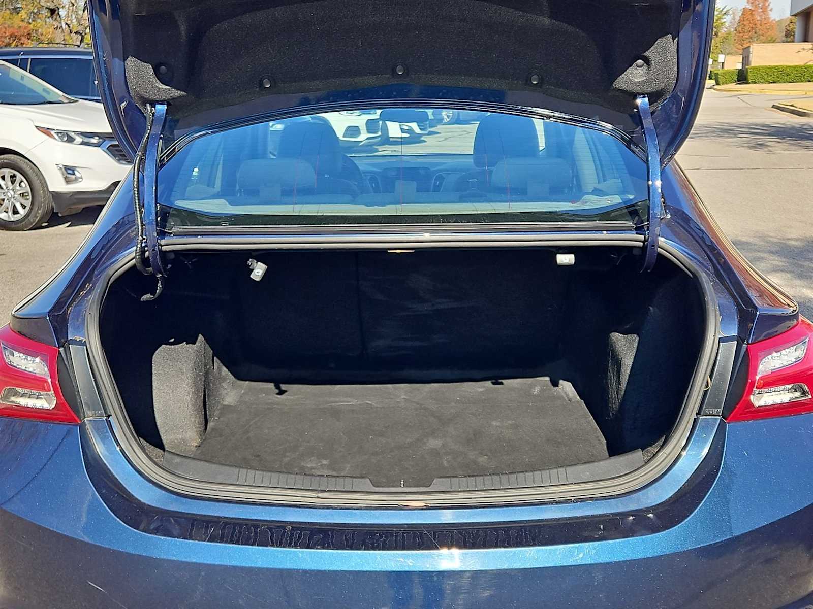 Thumbnail: 2022 Chevrolet Malibu - 34