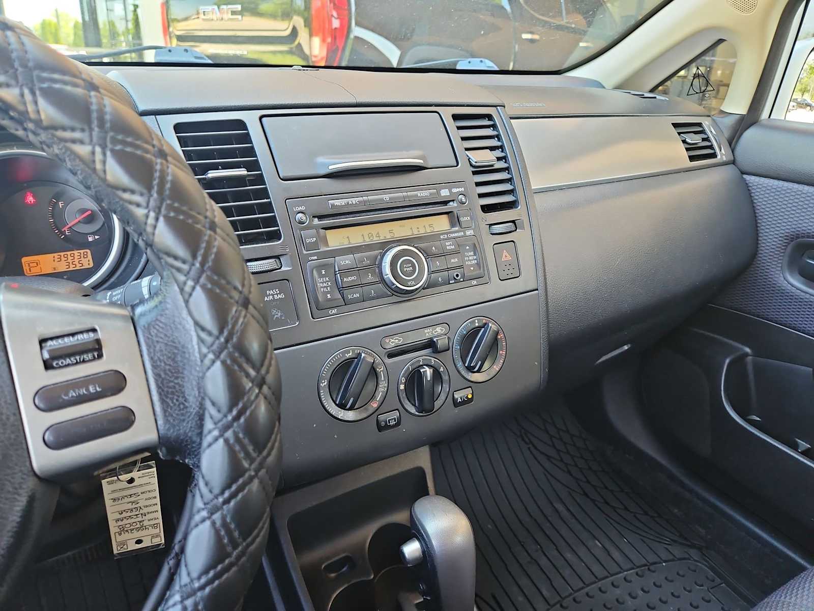 Thumbnail: 2008 Nissan Versa - 27