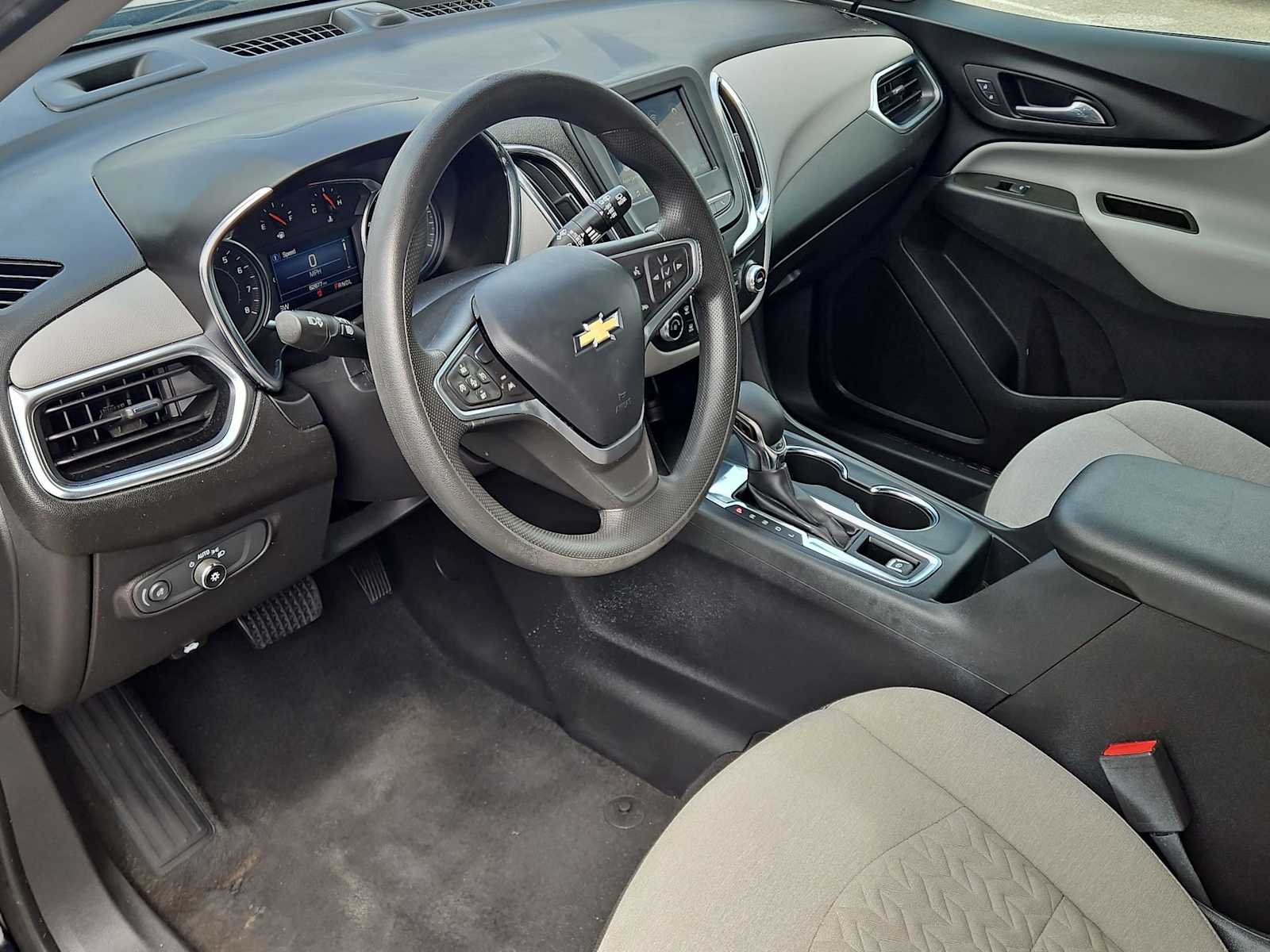 Thumbnail: 2023 Chevrolet Equinox - 10