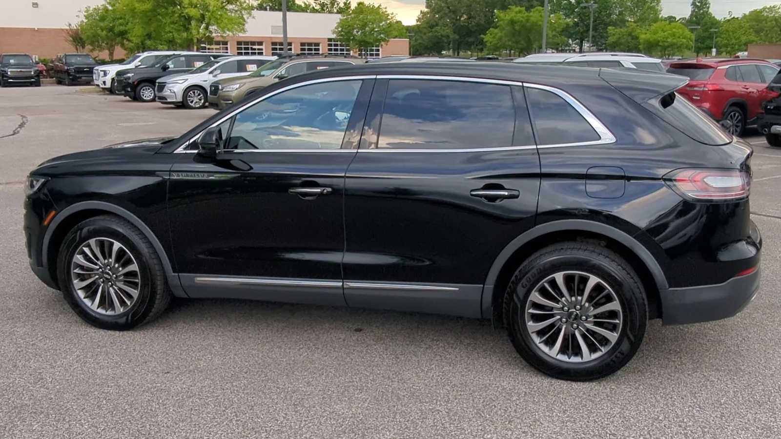 Thumbnail: 2020 Lincoln Nautilus - 6
