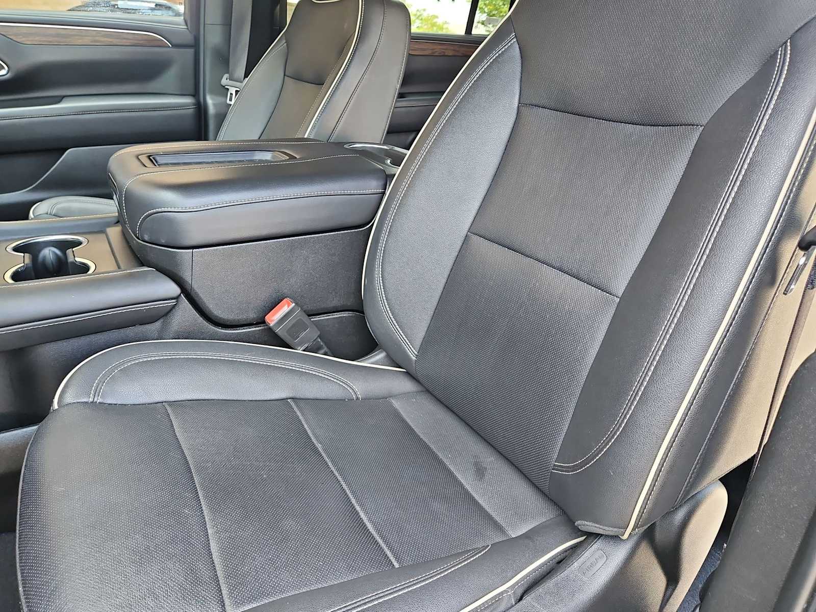 Thumbnail: 2023 Chevrolet Suburban - 17