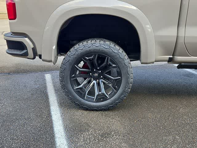 Thumbnail: 2026 Chevrolet Silverado 1500 - 14