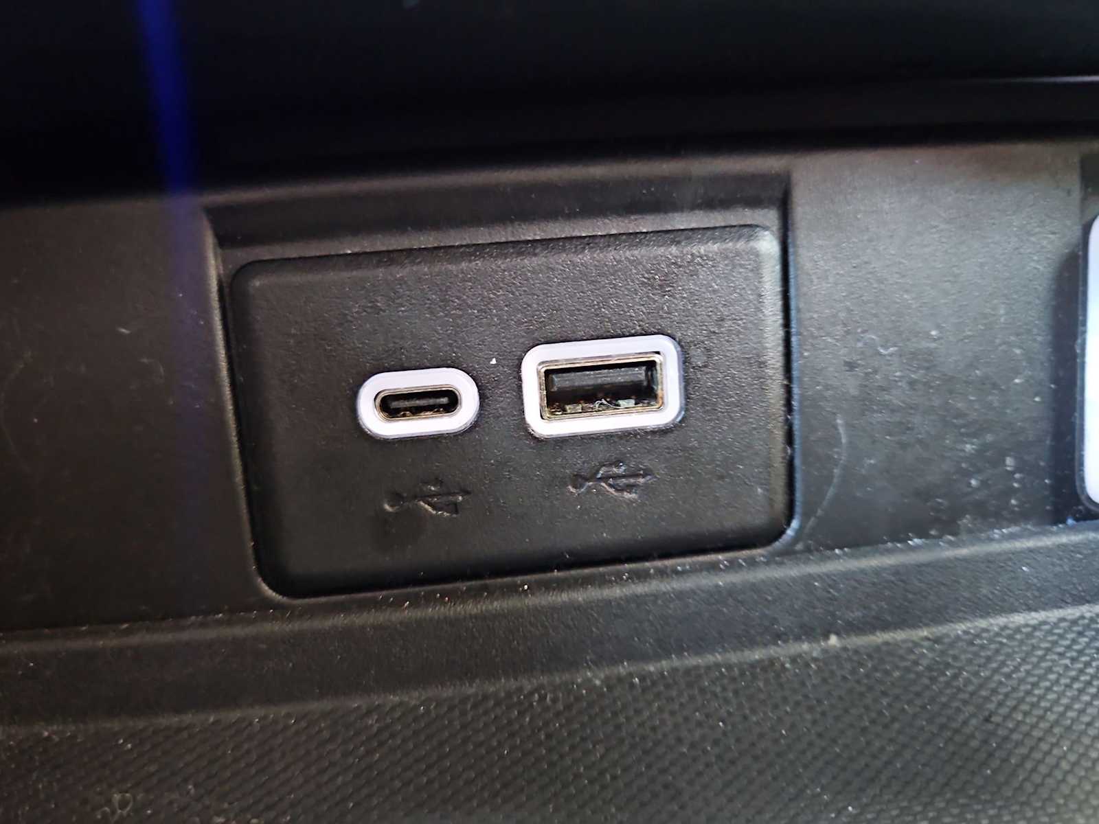 Thumbnail: 2023 Chevrolet Suburban - 30