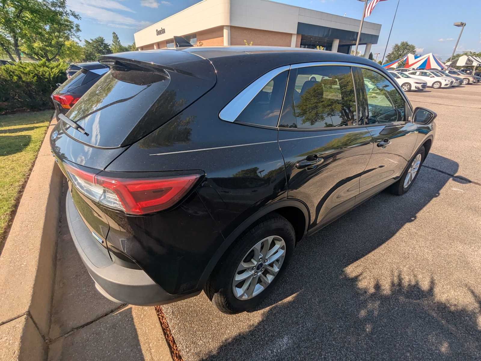Thumbnail: 2020 Ford Escape - 4
