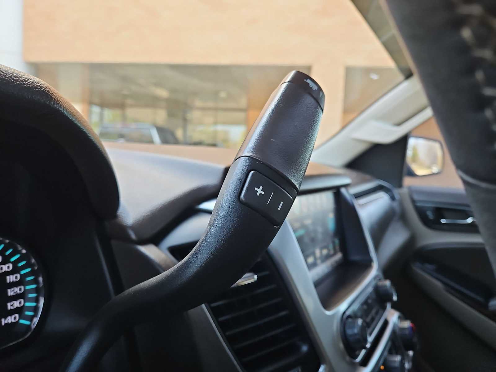 Thumbnail: 2018 Chevrolet Tahoe - 33