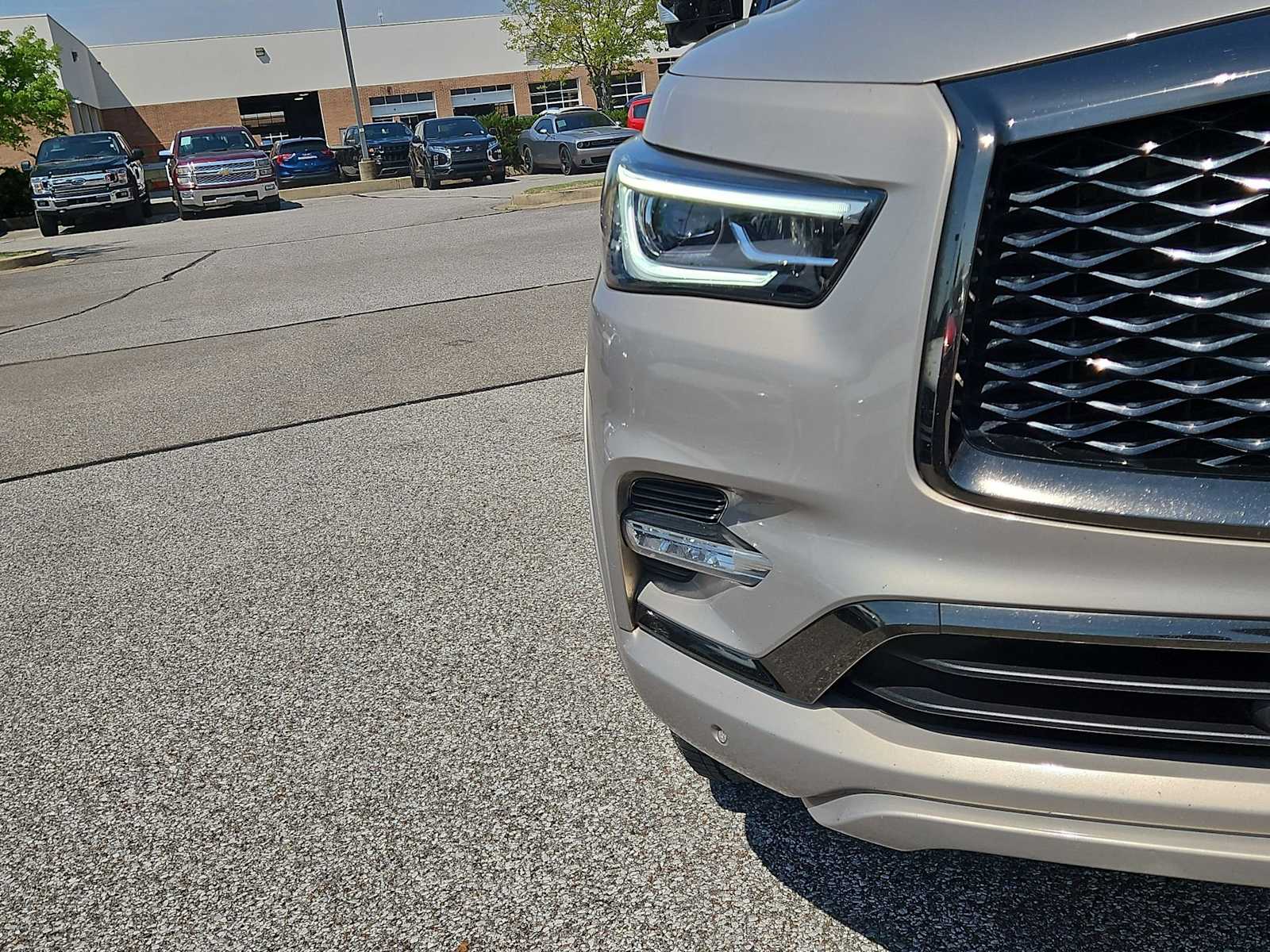 Thumbnail: 2022 INFINITI QX80 - 11