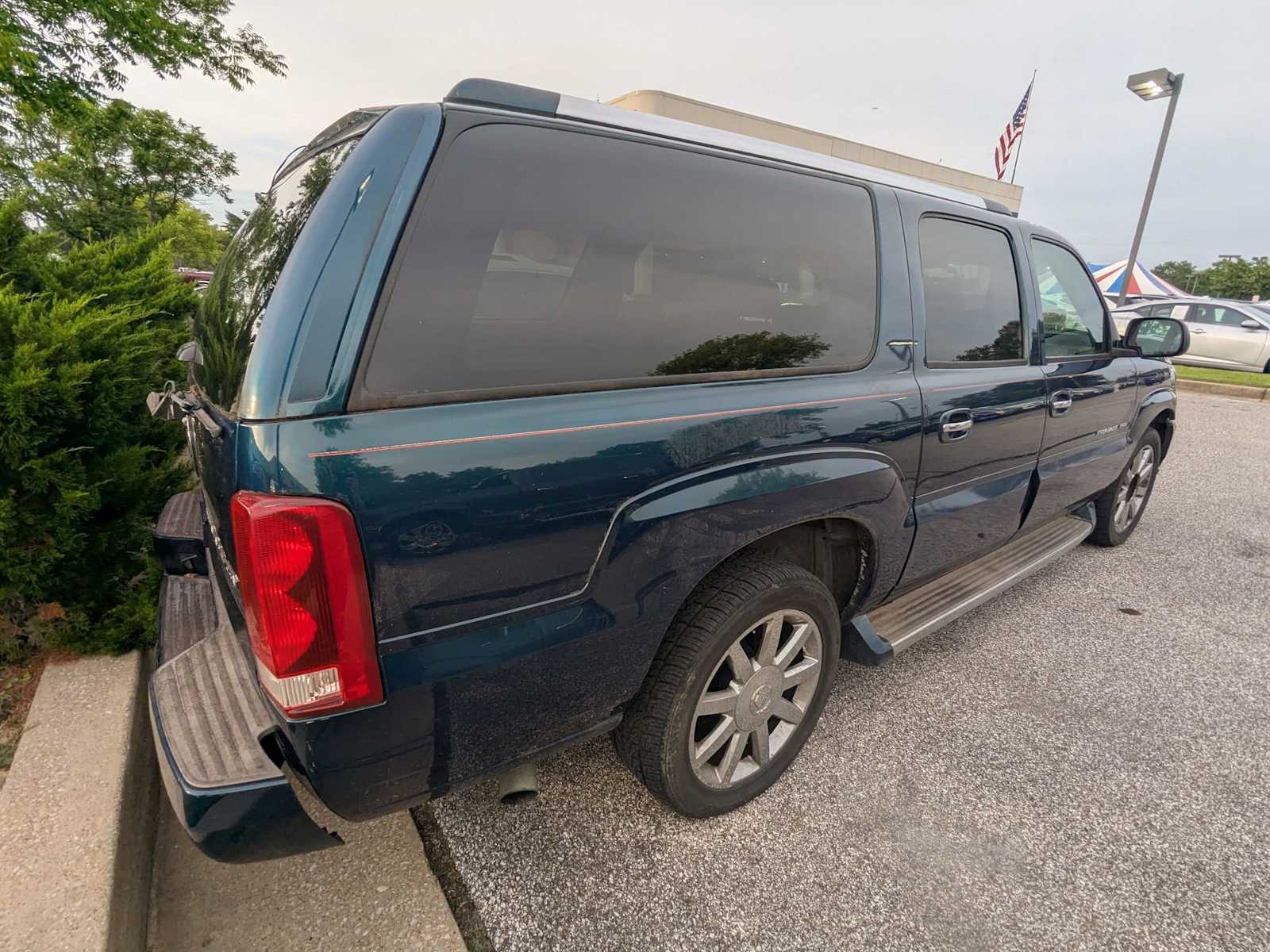 Thumbnail: 2005 Cadillac Escalade - 4