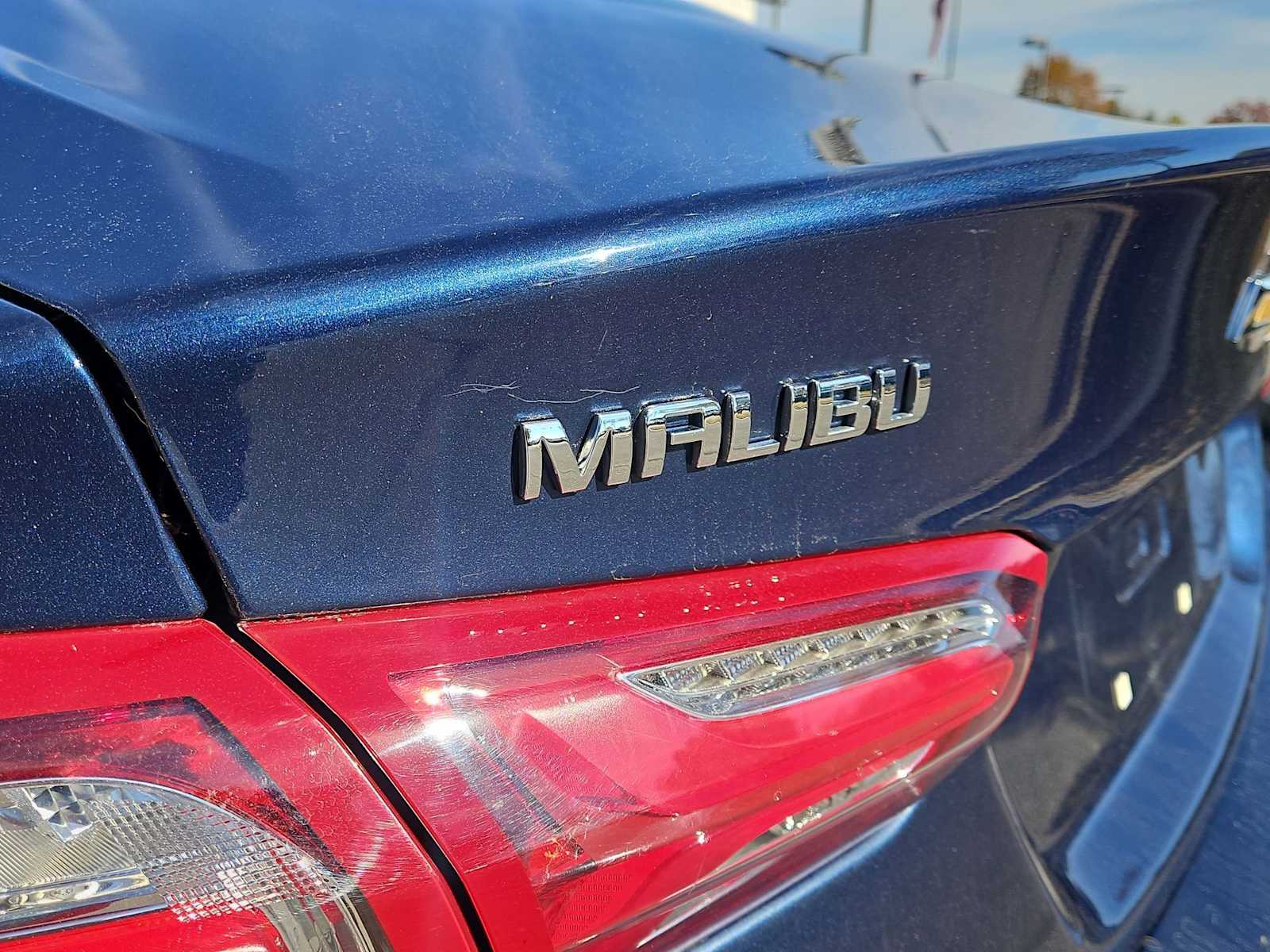 Thumbnail: 2022 Chevrolet Malibu - 13