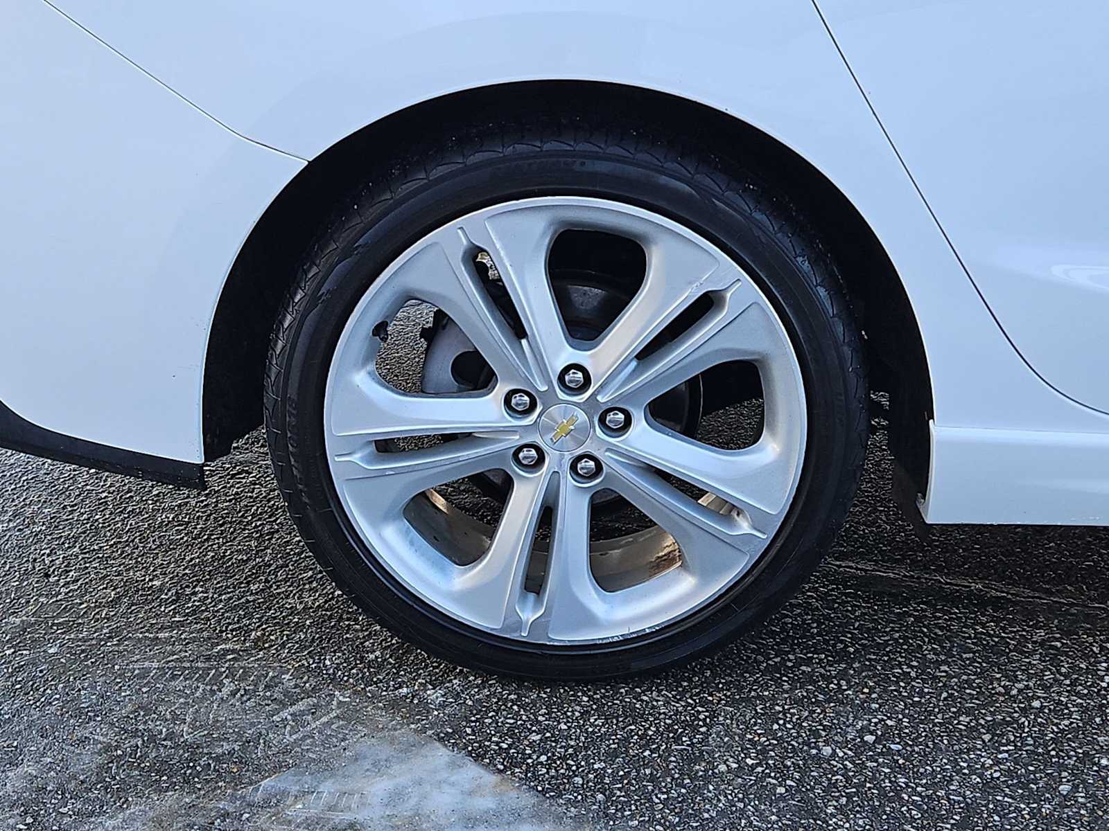 Thumbnail: 2016 Chevrolet Cruze - 14