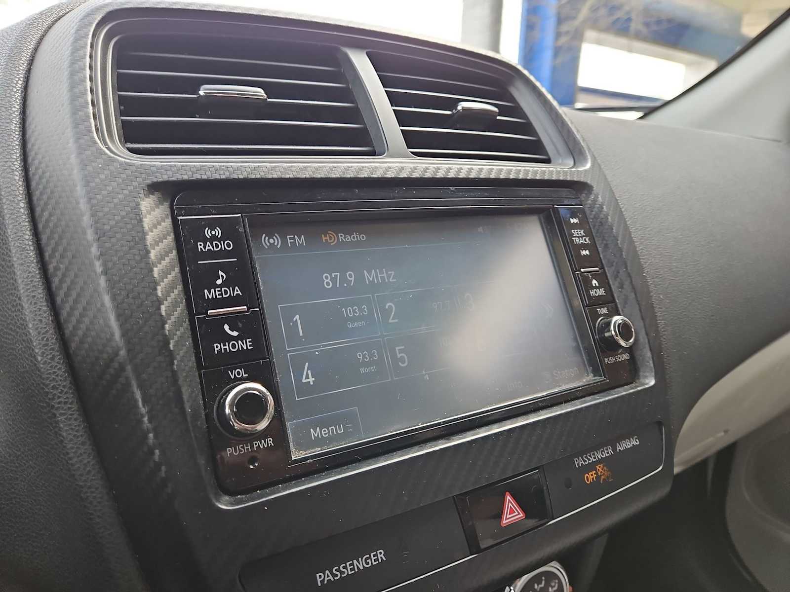 Thumbnail: 2019 Mitsubishi Outlander Sport - 29