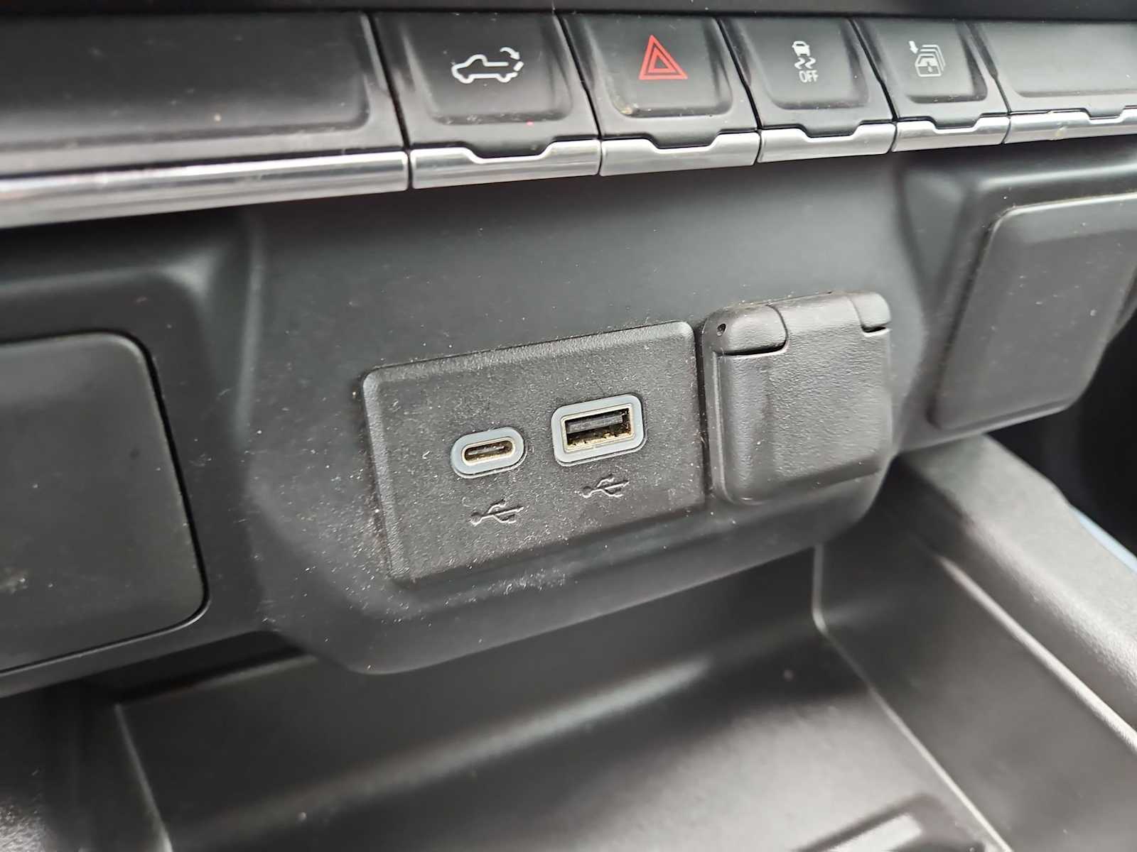 Thumbnail: 2021 Chevrolet Silverado 1500 - 30