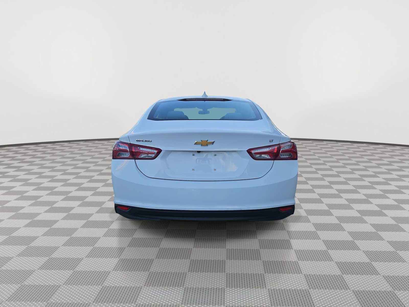 Thumbnail: 2022 Chevrolet Malibu - 7