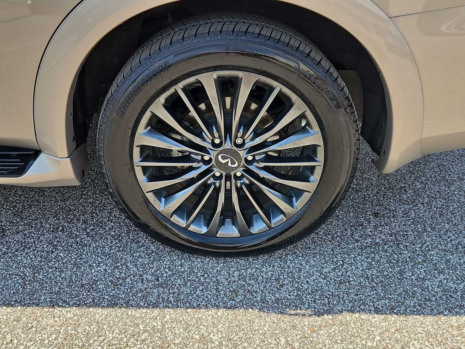 Thumbnail: 2022 INFINITI QX80 - 14