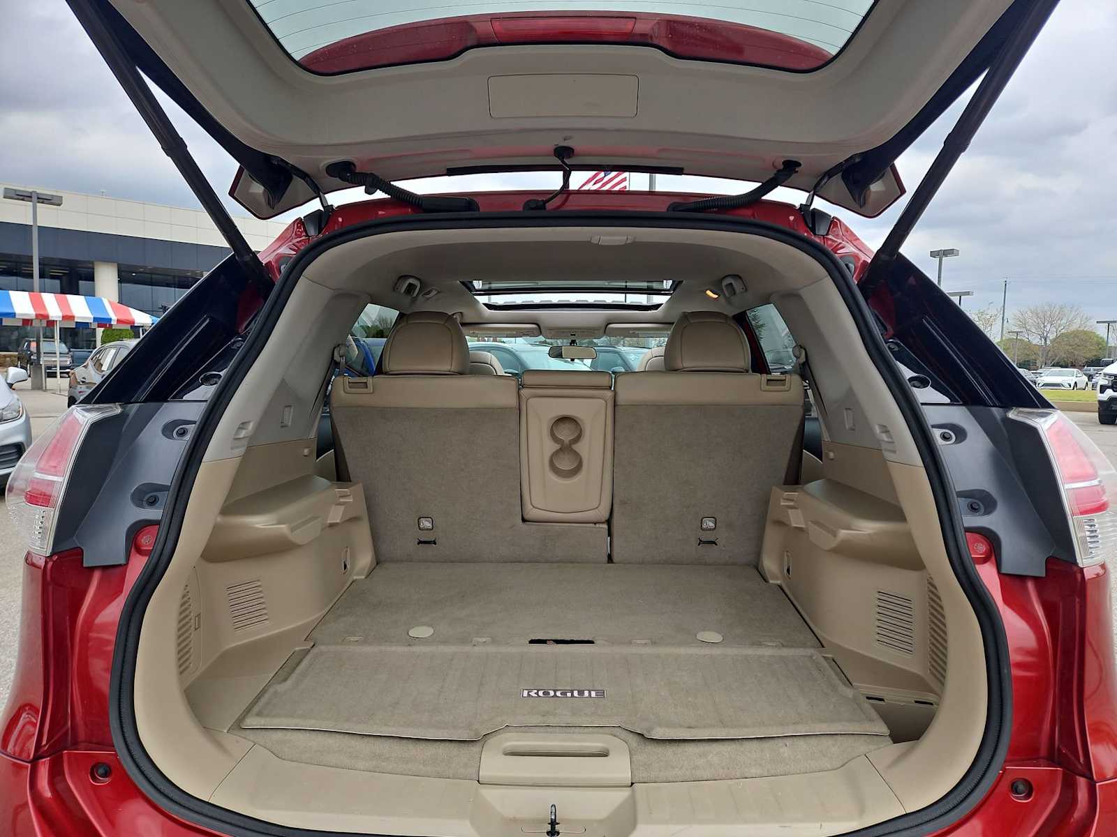 Thumbnail: 2015 Nissan Rogue - 37