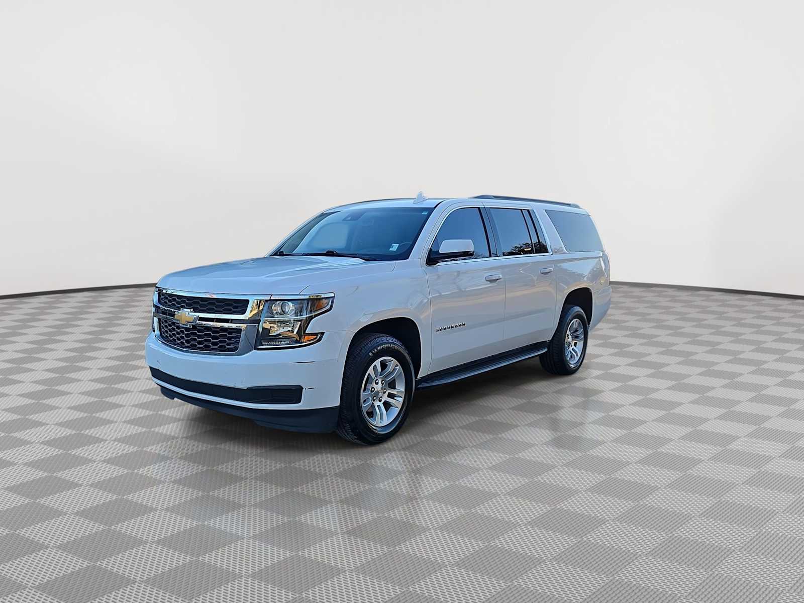 Thumbnail: 2020 Chevrolet Suburban - 4