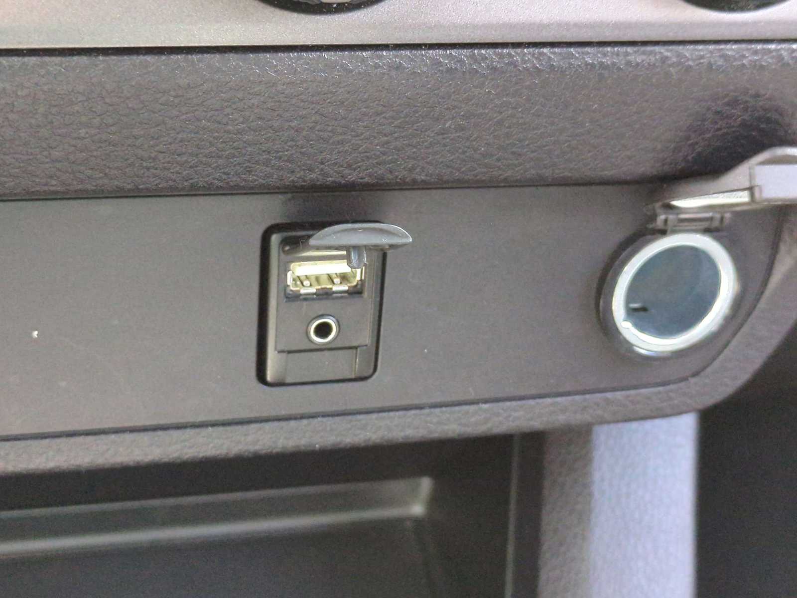 Thumbnail: 2017 Toyota Tacoma - 31