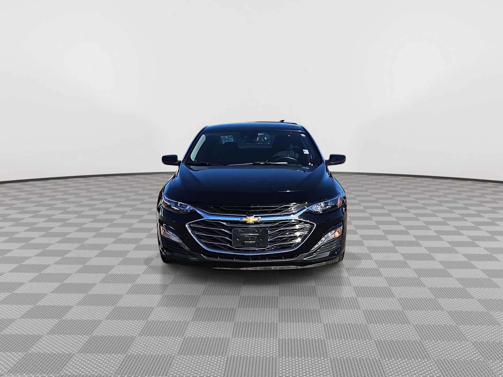Thumbnail: 2023 Chevrolet Malibu - 3