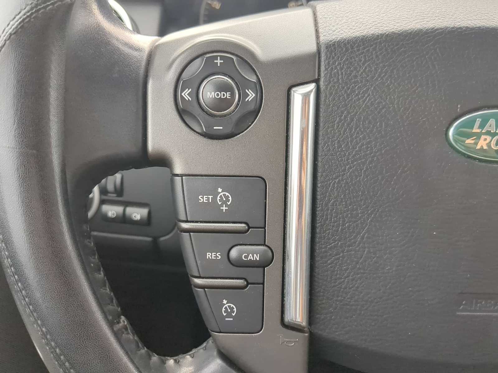 Thumbnail: 2011 Land Rover LR4 - 23