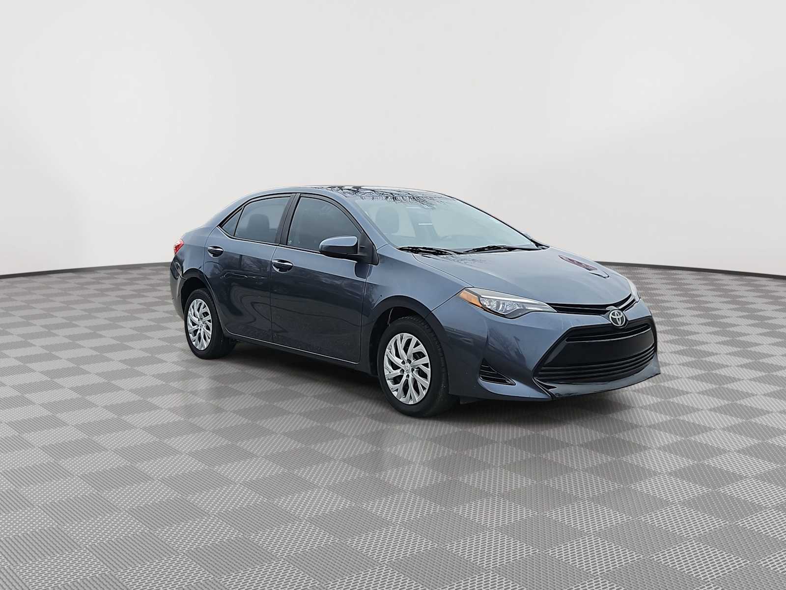 Thumbnail: 2017 Toyota Corolla - 2