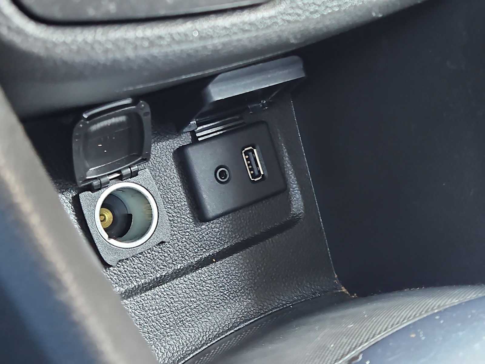 Thumbnail: 2014 Buick Encore - 30