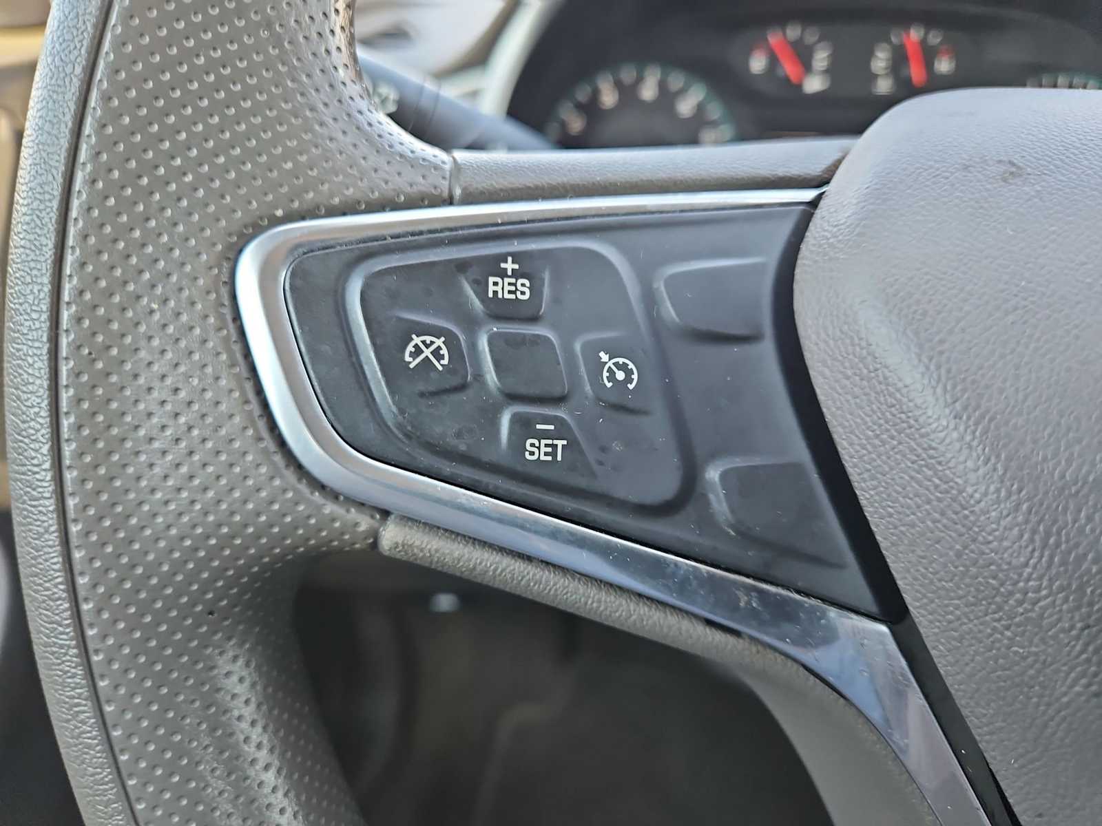 Thumbnail: 2022 Chevrolet Malibu - 24