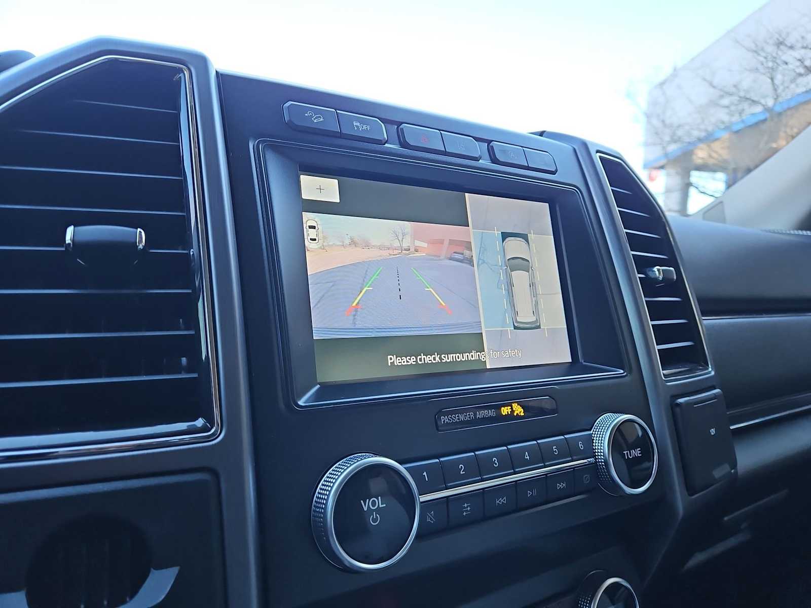 Thumbnail: 2020 Ford Expedition - 30