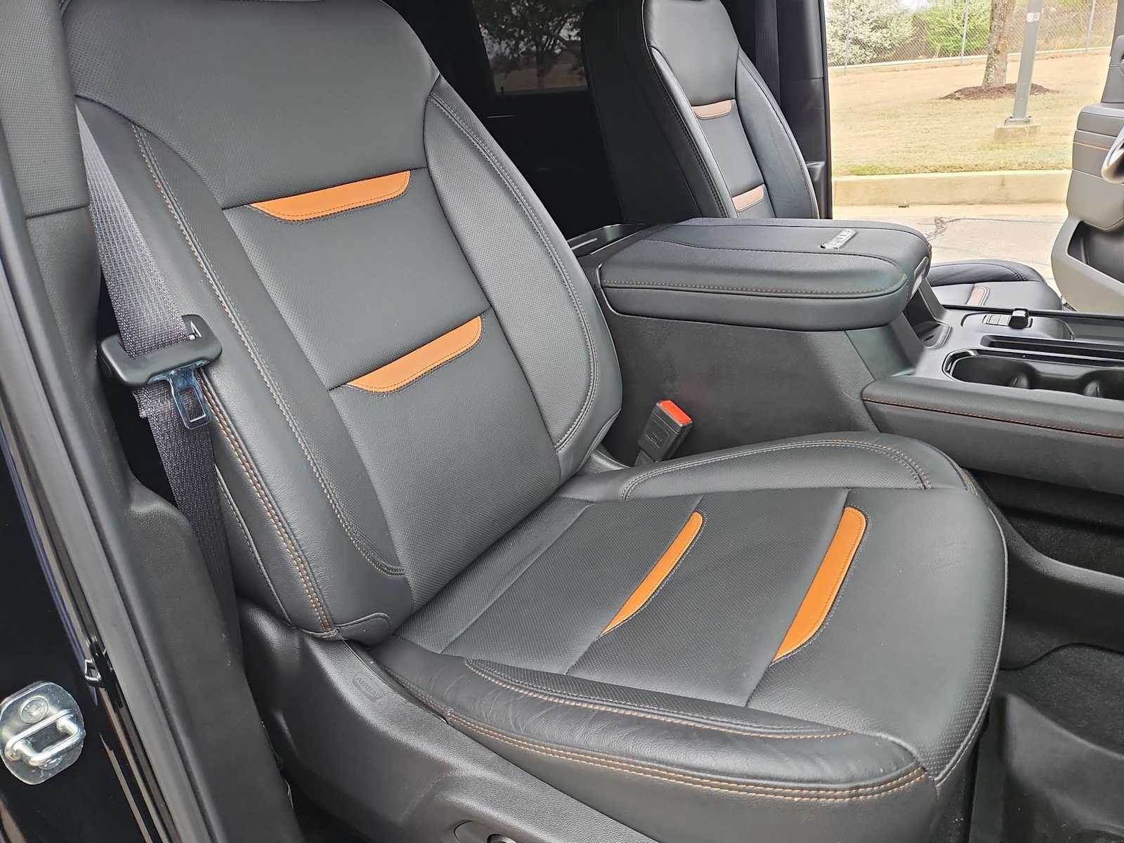 Thumbnail: 2024 GMC Sierra 2500 - 21