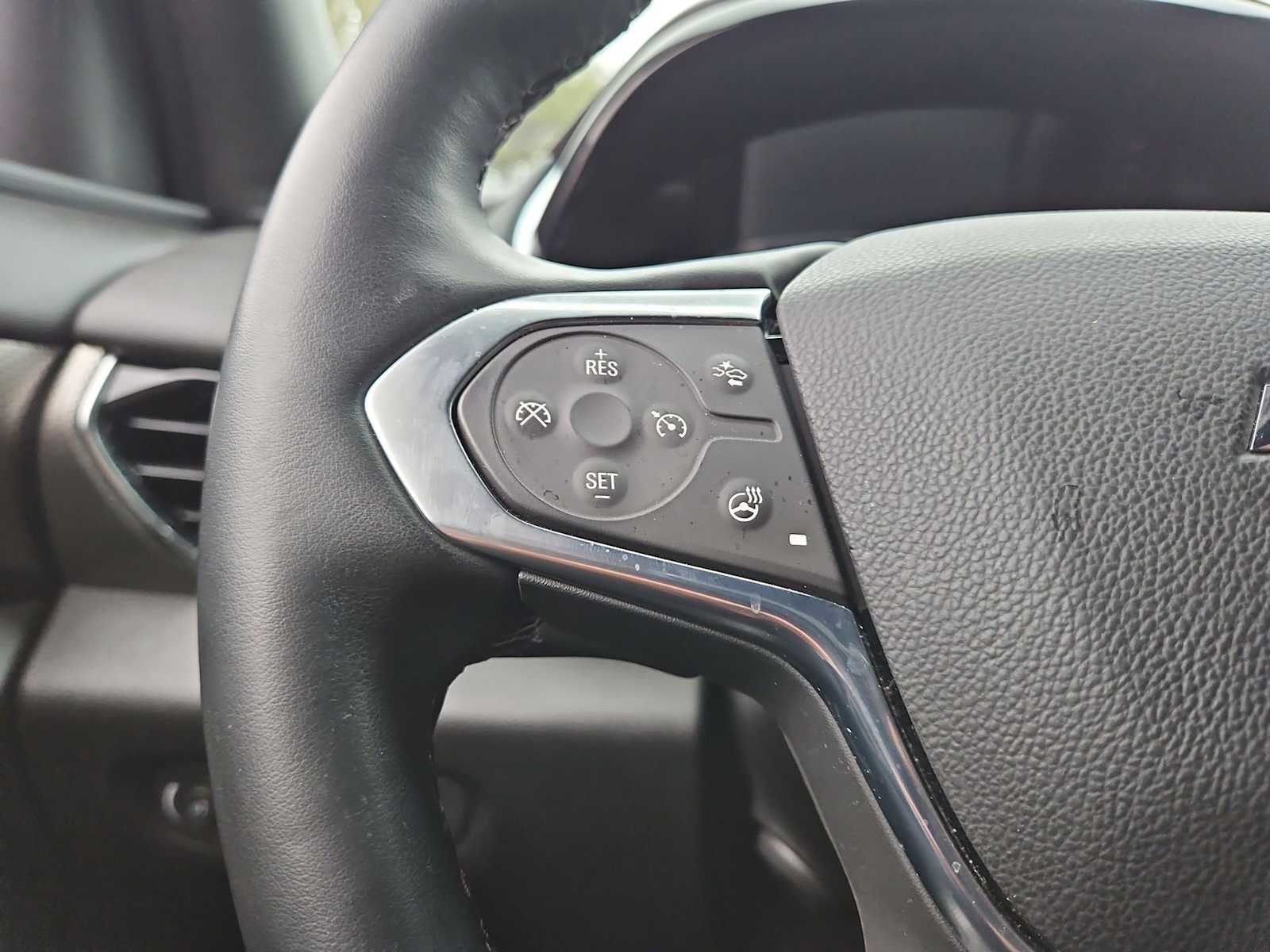 Thumbnail: 2023 Chevrolet Traverse - 25