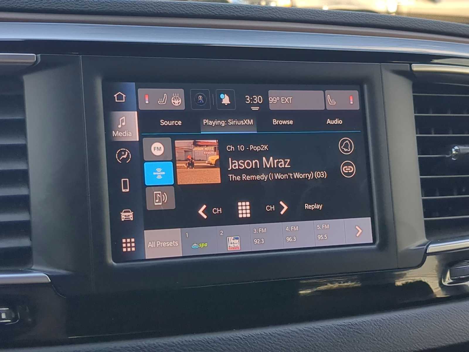 Thumbnail: 2023 Chrysler Voyager - 28