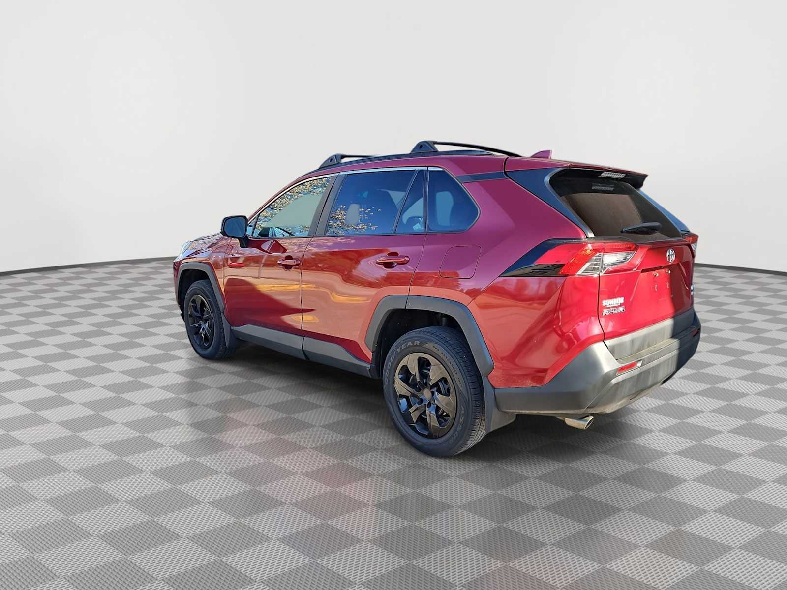 Thumbnail: 2021 Toyota RAV4 - 6
