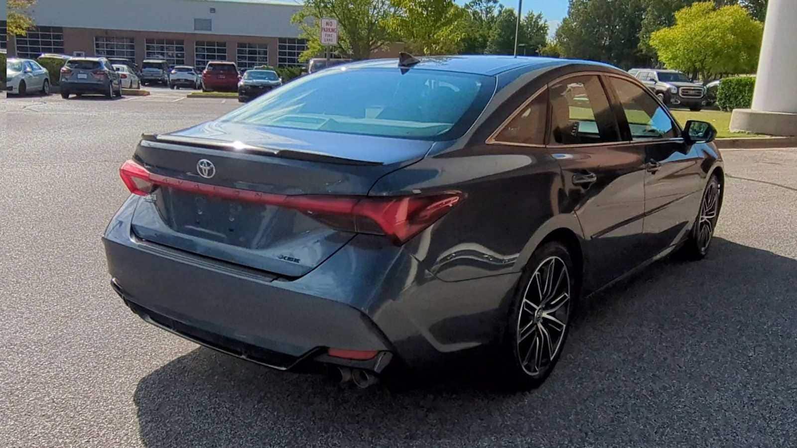 Thumbnail: 2020 Toyota Avalon - 8