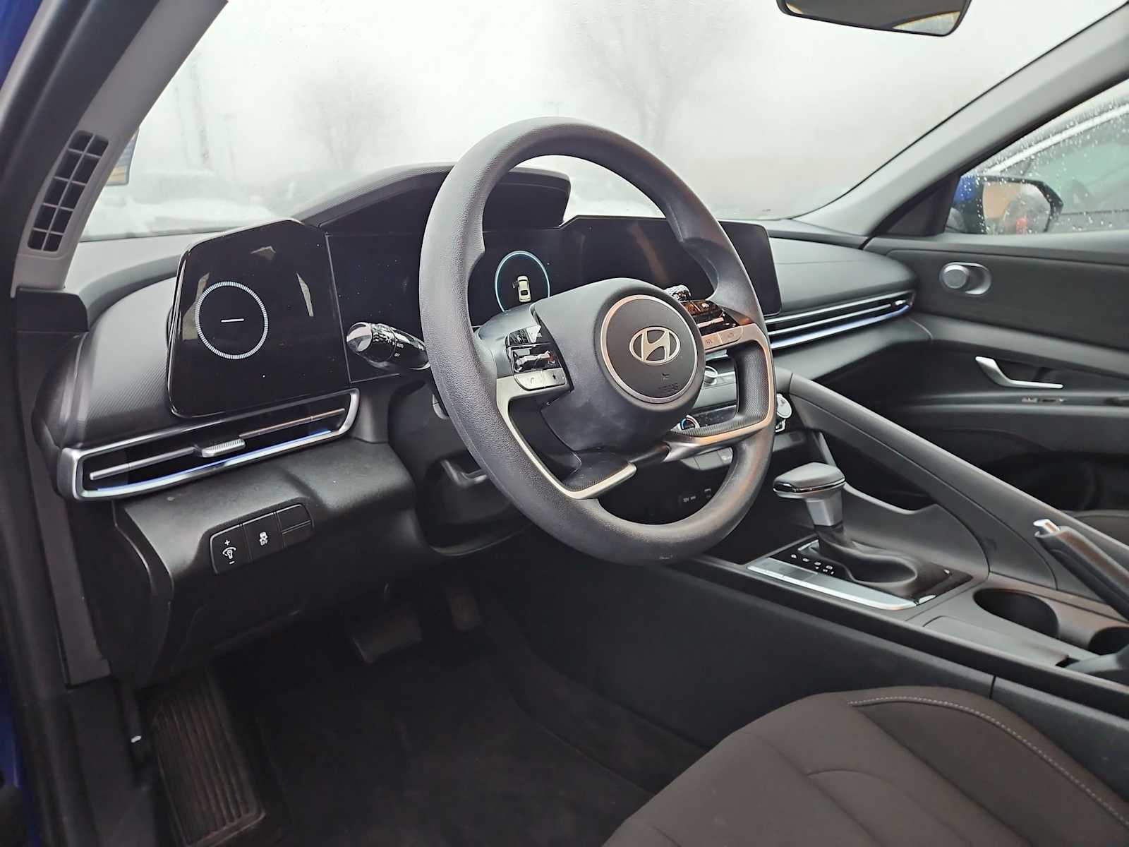 Thumbnail: 2024 Hyundai Elantra - 10