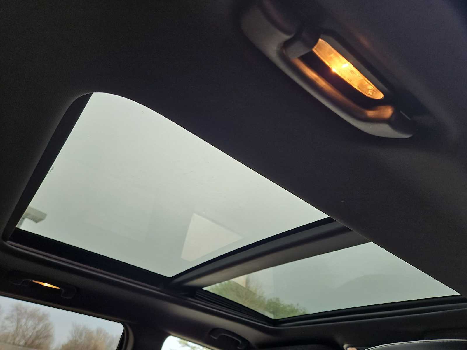 Thumbnail: 2015 Jeep Grand Cherokee - 22