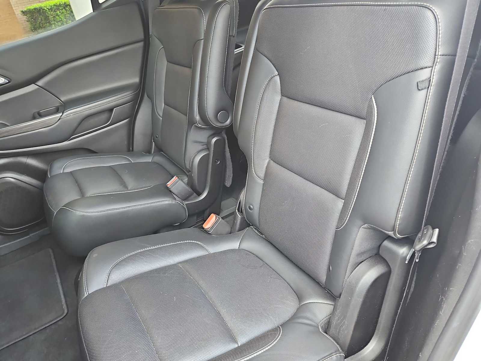 Thumbnail: 2019 GMC Acadia - 21