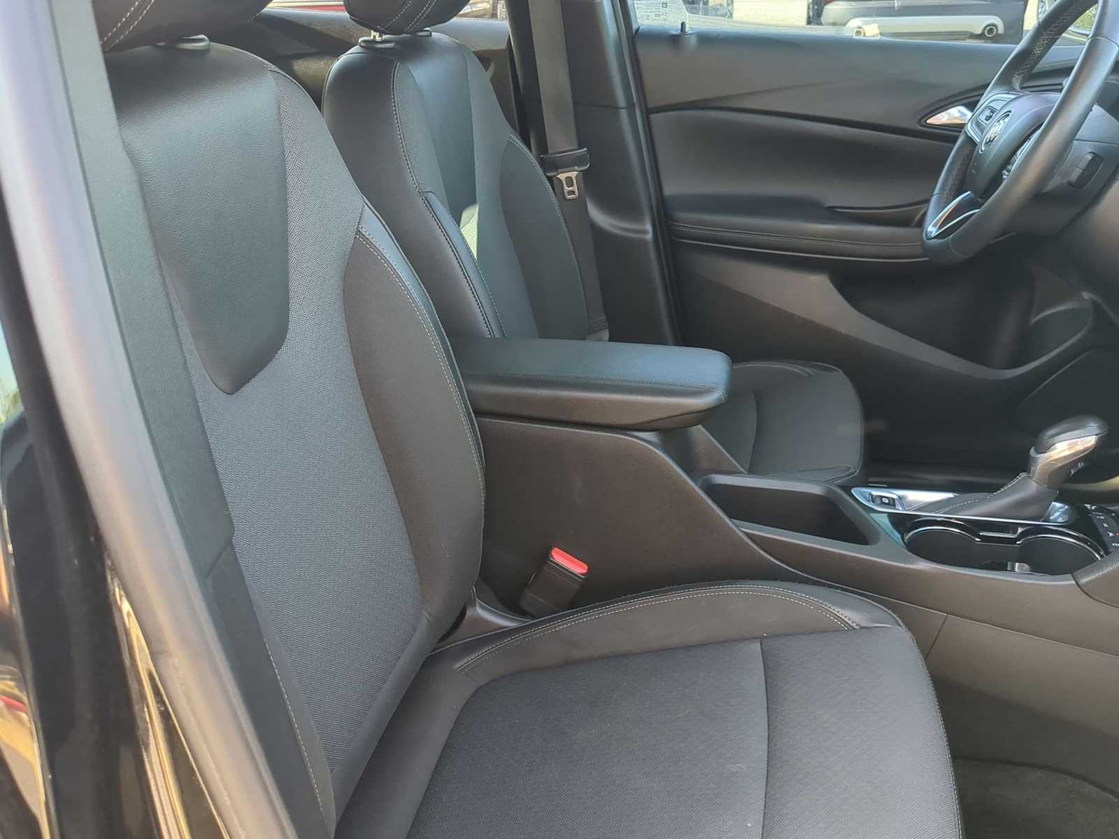 Thumbnail: 2022 Buick Encore GX - 21