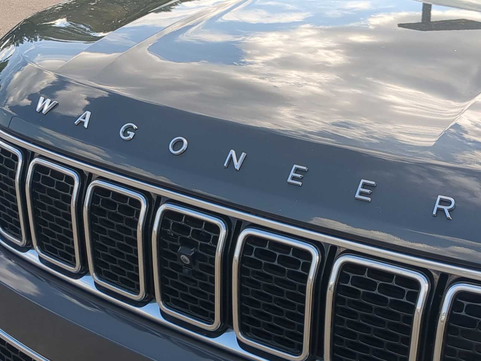 Thumbnail: 2022 Jeep Wagoneer - 12