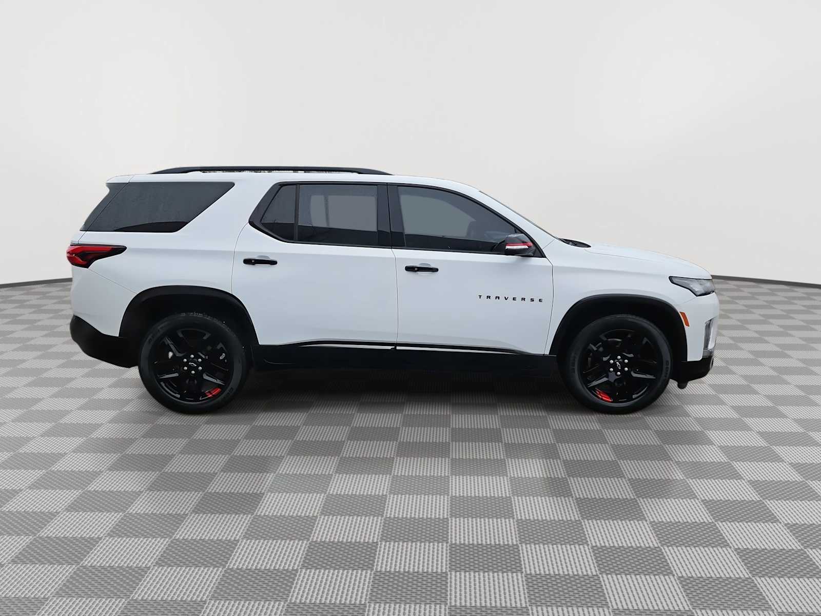 Thumbnail: 2023 Chevrolet Traverse - 9